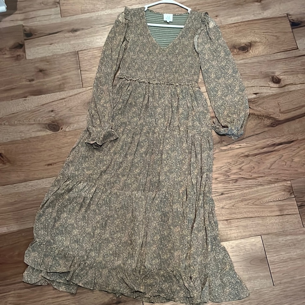 Maxi dress, size small. Never worn!
